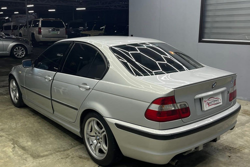 Old 2003 BMW 318i 1.8L RWD