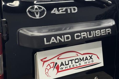 Used 2005 Toyota Land Cruiser 4.2L MT 4x4