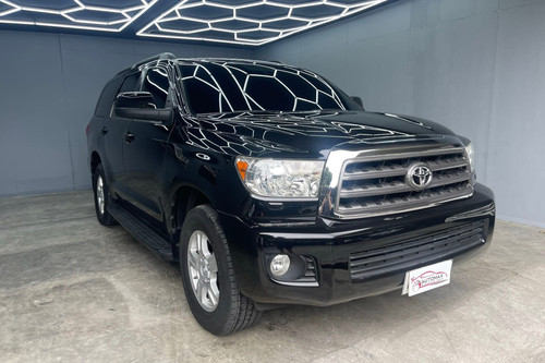 2nd Hand 2015 Toyota Sequoia 5.7L AT