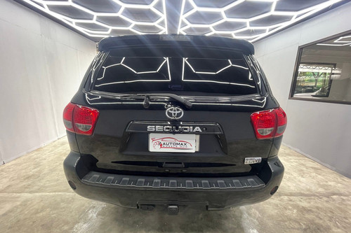 Used 2015 Toyota Sequoia 5.7L AT