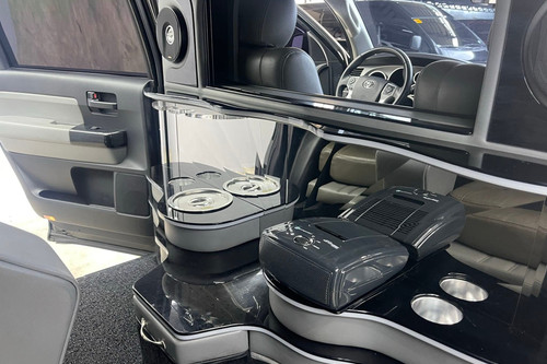 Used 2015 Toyota Sequoia 5.7L AT