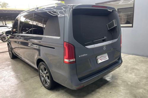 Old 2017 Mercedes-Benz V-Class 220D