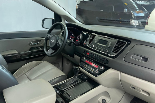 Used 2016 Kia Carnival EX