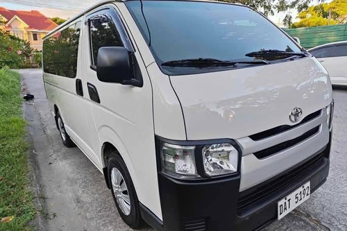 Second hand 2021 Toyota Hiace 3.0L Commuter MT 