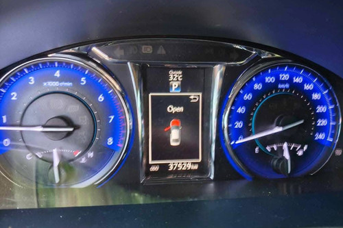 Used 2019 Toyota Camry 2.5V