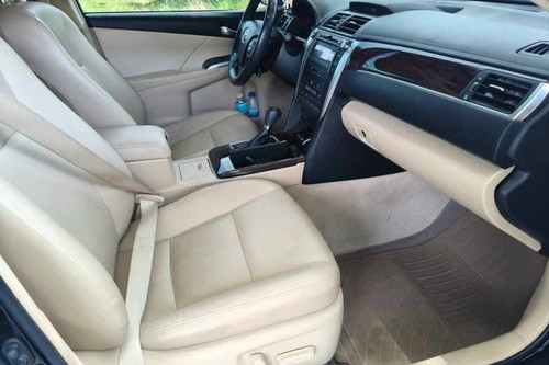 Used 2019 Toyota Camry 2.5V