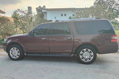 Second hand 2013 Ford Expedition 3.5L Limited AT 