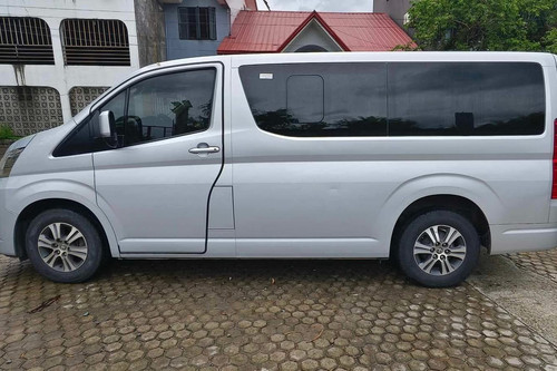 Second hand 2019 Toyota Hiace 2.4L GL MT 