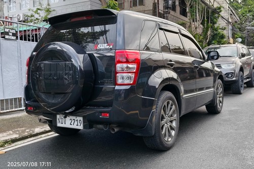 Old 2016 Suzuki Grand Vitara 2.4L AT RWD
