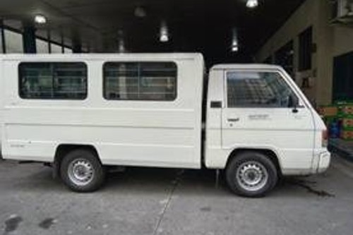 Second hand 2017 Mitsubishi L300 2.5L FB Exceed MT 