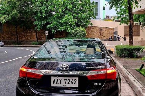 Second hand 2014 Toyota Corolla Altis 1.6 V CVT 