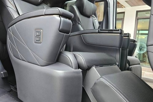 Used 2024 Toyota Alphard 2.5 HEV CVT