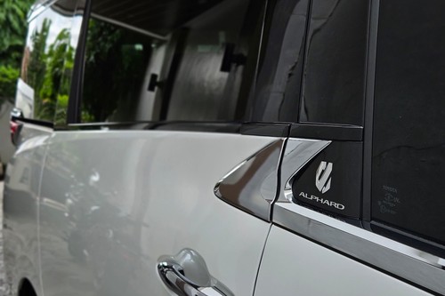 Used 2024 Toyota Alphard 2.5 HEV CVT