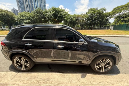 Second hand 2023 Mercedes-Benz GLE-Class 300d 4Matic 