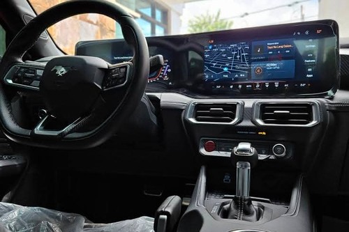Old 2024 Ford Mustang 2.3L Ecoboost