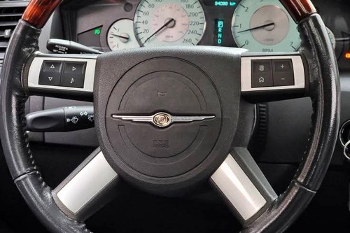 Second hand 2011 Chrysler 300C 3.5L AT 