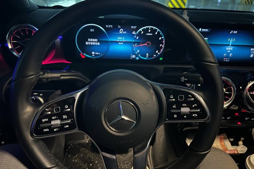 Second hand 2023 Mercedes-Benz CLA-Class 180 (automatic) 