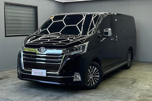 Used 2023 Toyota Hiace 2.8L Super Grandia AT