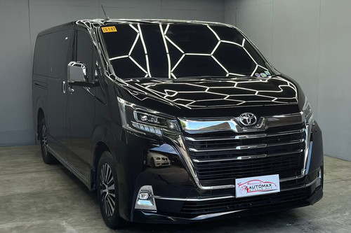 Second hand 2023 Toyota Hiace 2.8L Super Grandia AT 