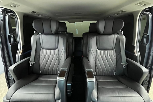 Used 2023 Toyota Hiace 2.8L Super Grandia AT