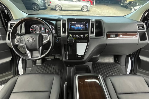 Used 2023 Toyota Hiace 2.8L Super Grandia AT