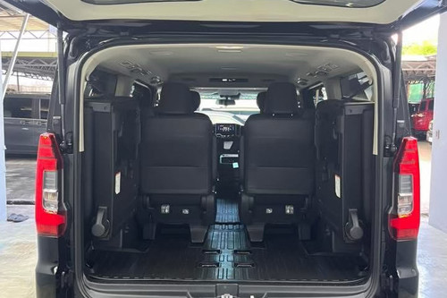 Used 2023 Toyota Hiace 2.8L Super Grandia AT