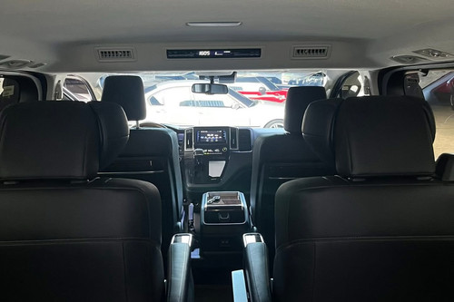 Used 2023 Toyota Hiace 2.8L Super Grandia AT