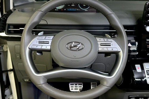 Used 2023 Hyundai Staria 2.2 CRDi Premium+ 8AT AWD 7-seater