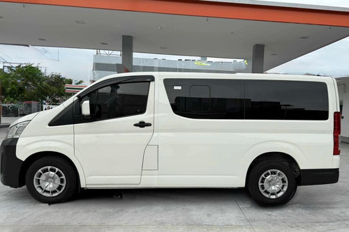 Used 2025 Toyota Hiace Commuter Deluxe