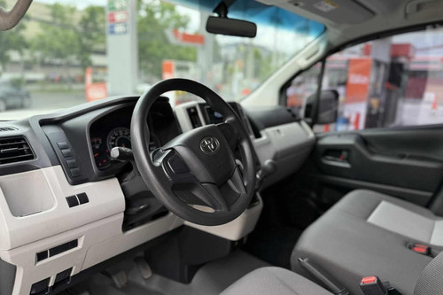 Used 2025 Toyota Hiace Commuter Deluxe