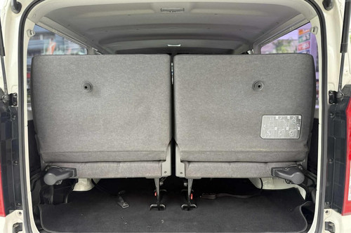 Used 2025 Toyota Hiace Commuter Deluxe