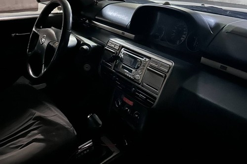 Old 2005 Nissan X–Trail 2.5L AT