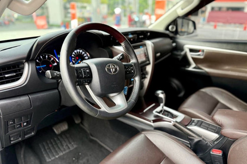Used 2018 Toyota Fortuner 2.4 V AT