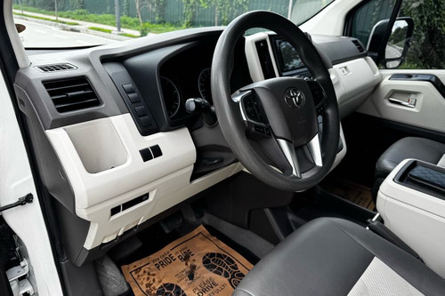 Second hand 2020 Toyota Hiace GL Grandia Tourer A/T 