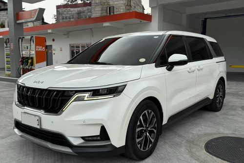 2nd Hand 2022 Kia Carnival EX