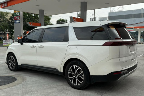 Used 2022 Kia Carnival EX