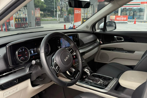 Used 2022 Kia Carnival EX