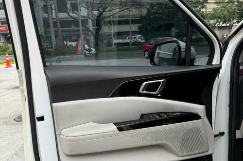 Used 2022 Kia Carnival EX