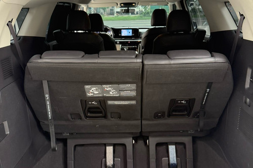 Used 2022 Kia Carnival EX