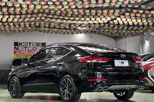 Old 2016 Hyundai Elantra 2.0 GL AT