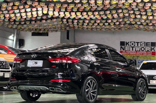 Second hand 2016 Hyundai Elantra 2.0 GL AT 