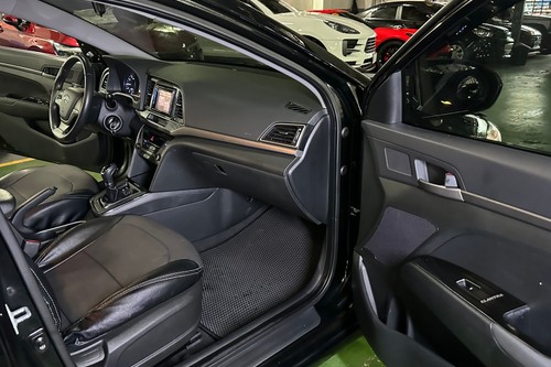 Used 2016 Hyundai Elantra 2.0 GL AT