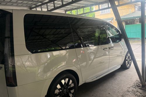 2nd Hand 2025 Hyundai Staria 2.2 CRDi Premium+ 8AT AWD 7-seater
