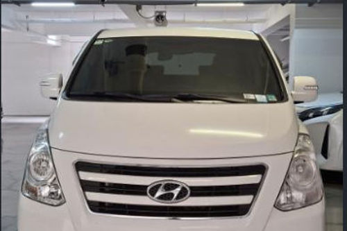 2nd Hand 2018 Hyundai Grand Starex 2.5 CRDi GLS 5AT (Dsl-Swivel) 10 Seater