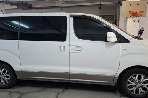 Old 2018 Hyundai Grand Starex 2.5 CRDi GLS 5AT (Dsl-Swivel) 10 Seater