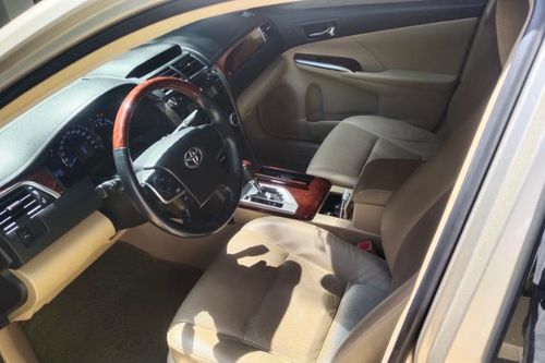 Old 2012 Toyota Camry 2.5 V AT