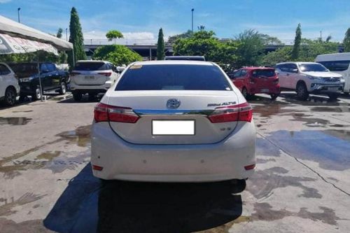 Second hand 2016 Toyota Corolla Altis 2.0 V AT 
