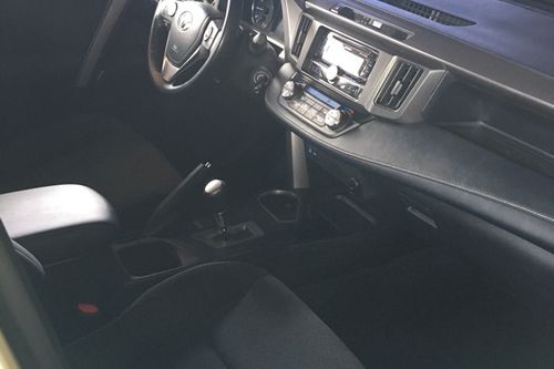 Used 2018 Toyota RAV 4 2.5 Premium 4x2 AT