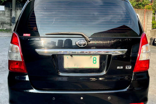 Old 2014 Toyota Innova 2.5L V AT