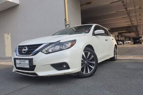 Old 2018 Nissan Altima 2.5L SV CVT